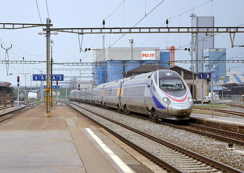 railroad switzerland railway trains svizzera bahn mau vaud ferrovia treni eurocity nikond90 elettrotreno etr610 ec39