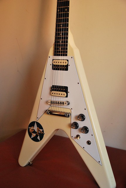 Photo：Gibson Flying V '68 Reissue - Classic White By Freebird_71
