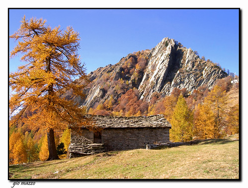 rock roccia autunno montagna paesaggio valledaosta gneiss