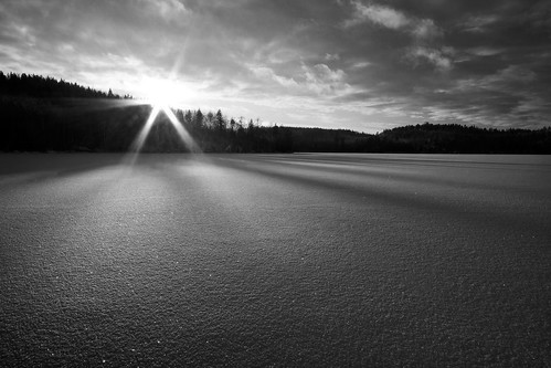 winter sunset white lake snow black ice forest frozen sweden sverige hdr östergötland risten byrum sigma1020mmf456exdchsm björsäter canoneos7d