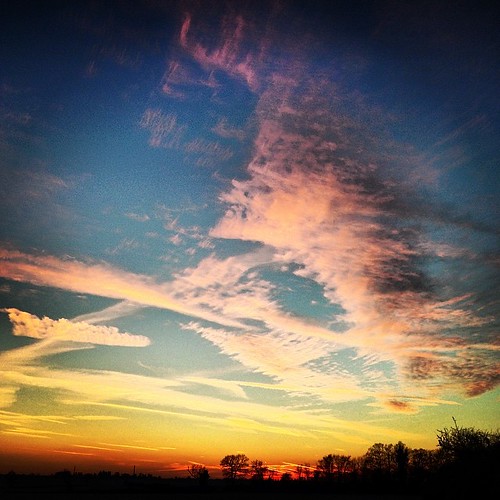 sunset square lofi squareformat eveningsky beautifulsunset iphoneography instagramapp uploaded:by=instagram