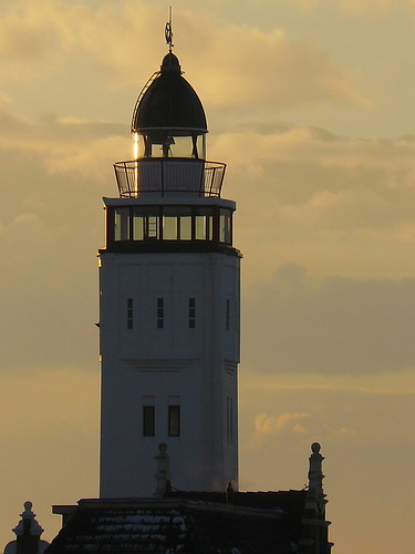 winter lighthouse netherlands sunrise morninglight lighthousehotel vuurtoren friesland harlingen willemskade harns fryslân zonsopkomst overnachtenindevuurtoren