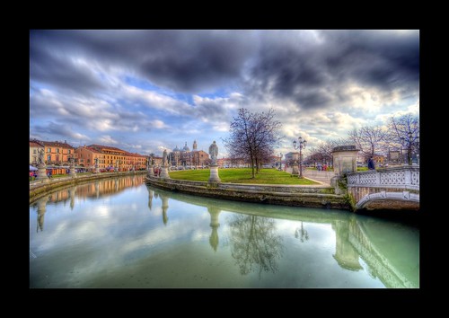 road park city trip travel sky italy cloud tourism beautiful architecture clouds amazing nice nikon perfect italia tour view superb path unique awesome sigma valle grand tourist journey stunning excellent lovely della incredible 1020 prato hdr breathtaking padova padua veneto d300 photomatix slod300