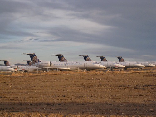 arizona abandoned airplanes continental embraer kingman expressjet kingmanairport