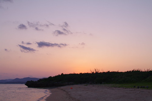 sunset orange beach japan purple okinawa gradation 沖縄 夕日 settingsun 夕焼け オレンジ ビーチ 紫 k7 kohama kohamaisland 浜 グラデーション sigma30mmf14exdc 小浜 小浜島