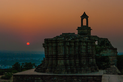 sunset india fort chittorgarh