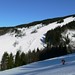 Červená sjezdovka Slalomák a modrá sjezdovka Padák - pohled z červené FISky