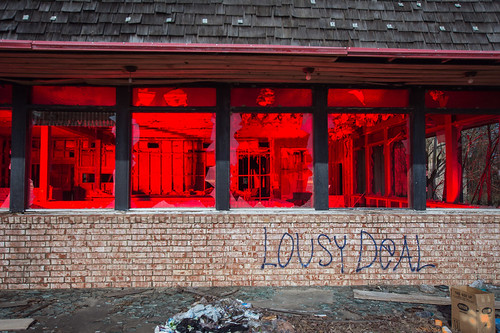 abandoned abandonedrestaurant i45 leoncounty leona lightpainting nightphotography servicestation texas