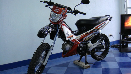 Honda Dirt Bike 125 images