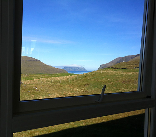 sheep day14 faroeislands fjords cwall northatlantic faroes gjogv vagarairport