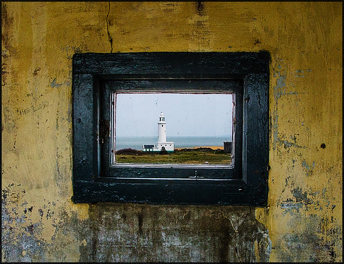 lighthouse window wall nikon hurstcastle hapshire hurstpoint d7000 kencame