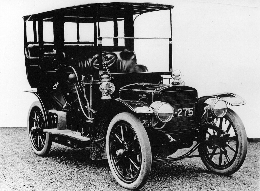 1905 Rose Car