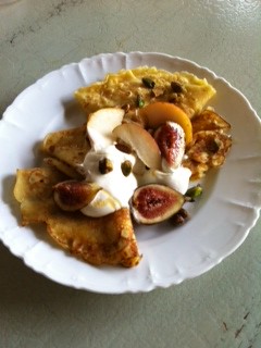 Cornmeal creeps with figs and pears Amy
