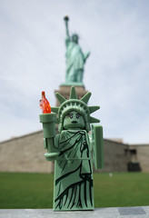 LEGO Collectible Minifigures Series 6 : Lady Liberty