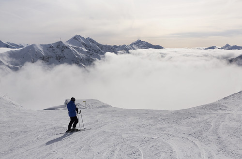 mountain alone obertauern skier aboveclouds