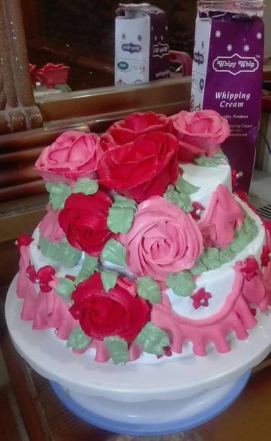 Flowers Cake by Roshni Ali