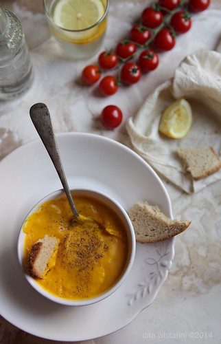 spicy ginger carrot soup
