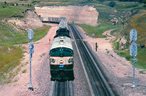 bn1 bn2 bn burlingtonnorthern funit f9 emd emdf9 intermodal intermodaltrain train railroad crawfordhill belmontnebraska nebraska