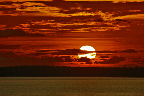 sundset darwin northern territory sunset sonnenuntergang sonne sol sun water sea twilight clouds wetter weather weer meteo abends 2014 bicentennial park port australien australia ship outdoor heiter himmel meer dämmerung