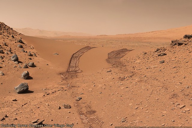 Mars: Curiosity Rover Crosses Over 'Dingo Gap'