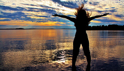 sunset sky lake water girl finland explore pyhäselkä