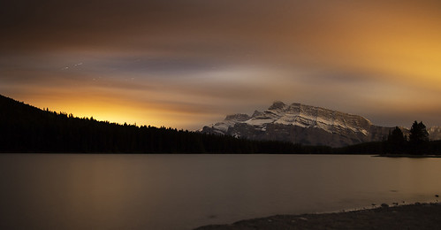 two lake night sunrise jack cloudy banff bun mtrundle bunlee bunleephotography