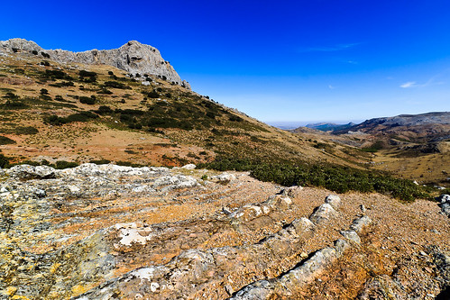 mountains rock strata limestone exposed arroyo weathering copyright©keithbowden2013