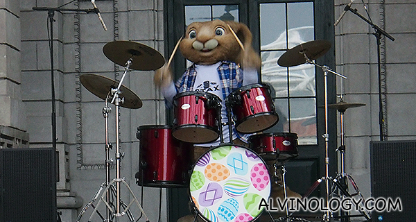 Easter Bunny drumming 