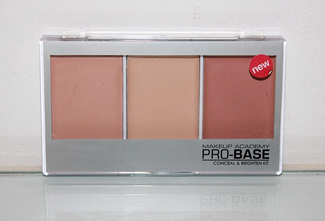 MUA Pro Base Conceal and Brighten Kit
