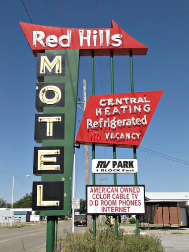 sky neon kansas ashland smalltown motels metalsigns highplains vintagesigns vintagemotels verticallystackedletters