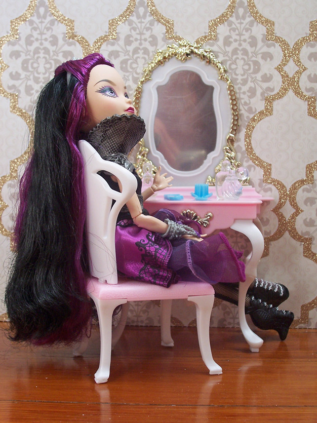 Ever After High Raven Queen Raven Sits At Her Vanity Flickr