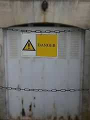Danger - Photo of Fains