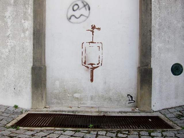 stencil | wtf | monchqiue . algarve . portugal 2013