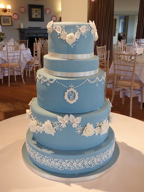 Wedgewood Inspired Cake by CakeLove