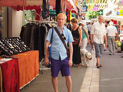 Lalinde market day - Photo of Beaumont-du-Périgord