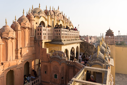 hawamahal india jaipur palaceofthewinds pinkcity balcony facade peephole tower view
