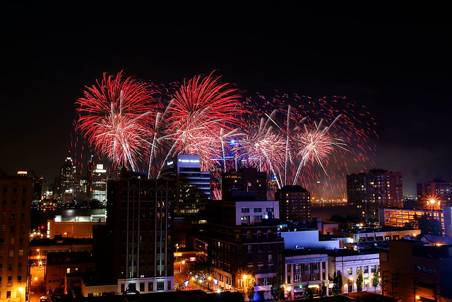 2013 Detroit River Fireworks