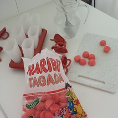Tagada strawberries & Sprite popsicles