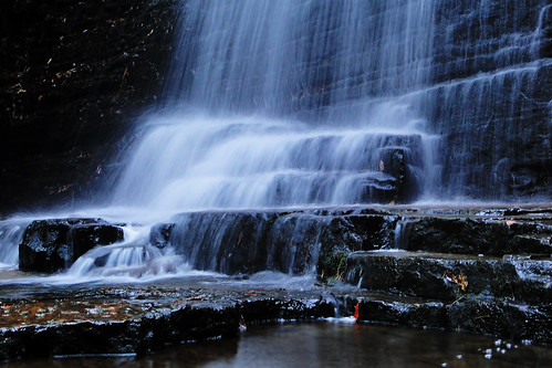 waterfall tennessee waterfalls bentonfalls sundancecabinrentals