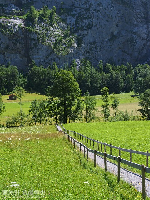hiking from Stechelberg to Lauterbrunnen