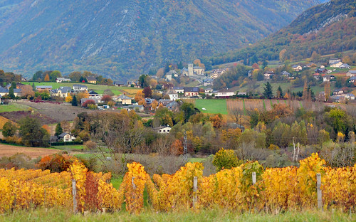autumn france alps fall colors automne landscape geotagged vineyard europe colours village elite chambéry savoie paysage vignes couleursdautomne frenchalps myans chignin alpesdunord michelemp geo:lat=45516686959794704 geo:lon=5984198212590854