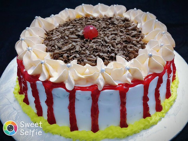 Cake by Zohra Mehboob