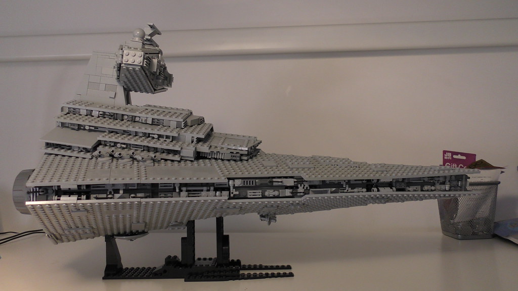 Lego Star Destroyer: Side view