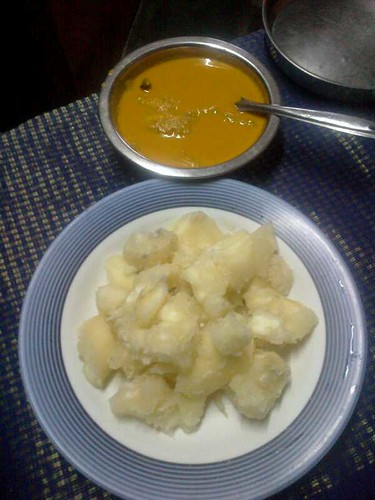 Kappa and Meen (Fish) Curry - Boiled tapicoa (Kappa) as alternative to rice, idli , etc. for breakfast , eaten with fish (meen) curry. In Kerala, India . Kappa is called kamoteng Kahoy in Philippines