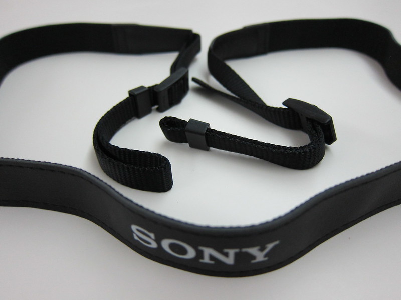 Sony NEX-3N - Strap