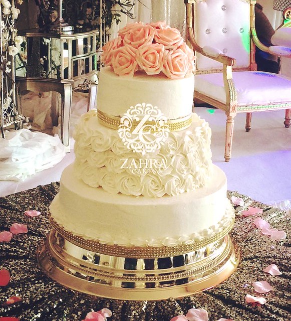Cake by Zahra Cakes
