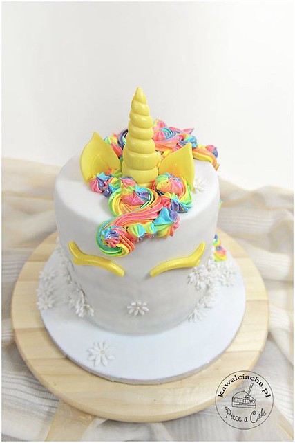Rainbow Unicorn Cake by Piece a Cake - torty artystyczne