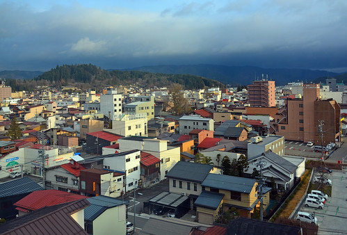 takayama gifu japan vista rooftops hidatakayama japanesealps photobygeorgerex imagesgeorgerex 日本国 高山市 japanesevernaculararchitecture cityscape