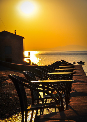 sunset sea sky sun table chair greece ηλιοβασίλεμα θάλασσα limeni τραπέζι καρέκλα ουρανόσ ήλιοσ peloponnisosdytikielladakeionio