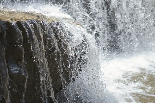 statepark rock creek river waterfall whitewater close stopaction fastshutter minoltamd50mmf17 sonynex5n photocontesttnc13